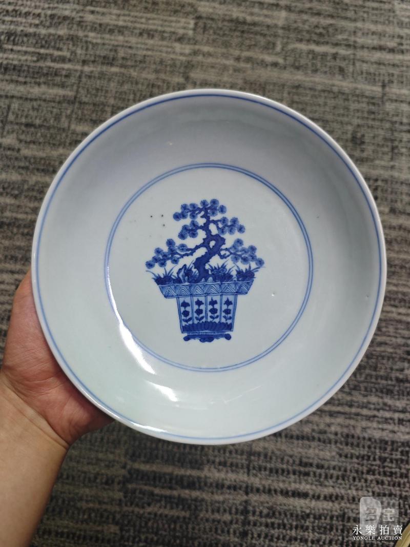 清康熙 青花庭院高士图盘 - 图8